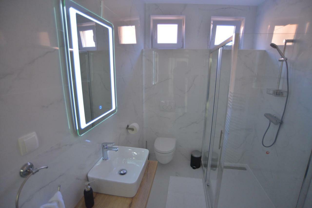 Apartman Lena Ðakovo エクステリア 写真