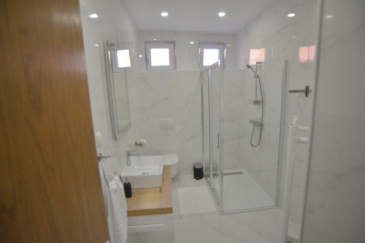 Apartman Lena Ðakovo エクステリア 写真